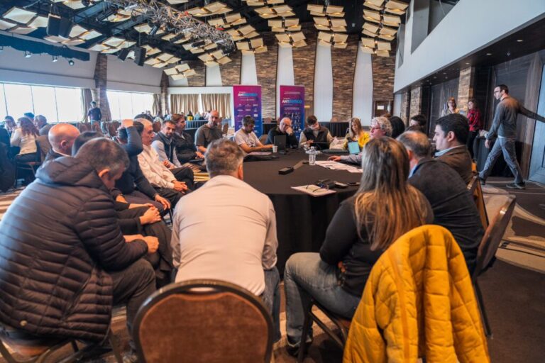 Más de 50 empresas y organismos impulsan a Ushuaia como puerta de entrada a la Antártida