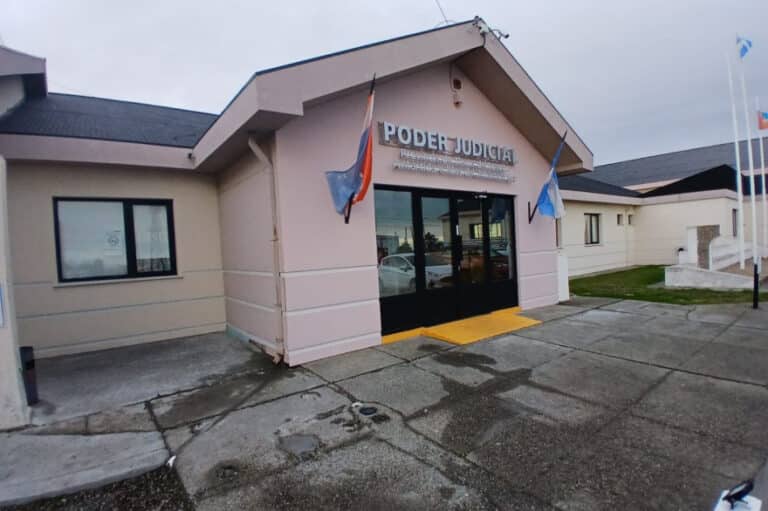 Excarcelaron a los padres del bebé herido en la Margen Sur