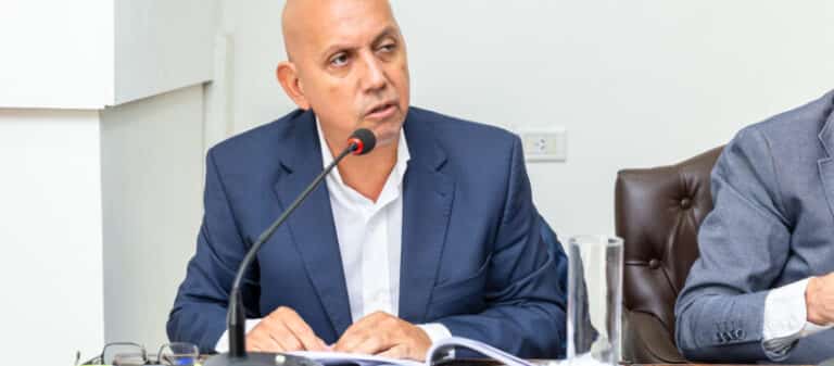 Villegas calificó el acuerdo con YPF como «un mal negocio»