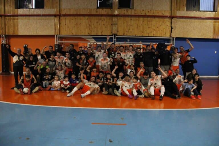 Pingüino lo dio vuelta y se quedó con la Copa Ciudad Río Grande ante San Martín