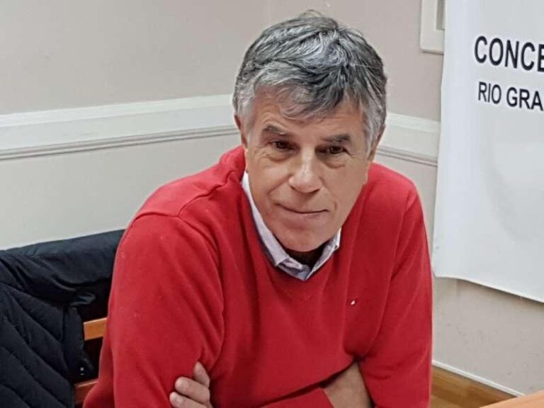 “Dicen ‘no a las salmoneras’ y después comen salmón en Punta Arenas”: la Cámara apunta a la hipocresía del debate