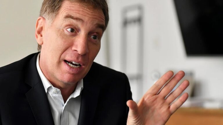 Santilli busca frenar la interna con los gobernadores por la reforma laboral