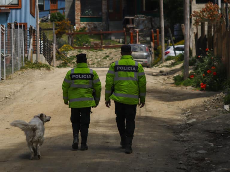 La Policía fueguina se declara en estado de “abandono”
